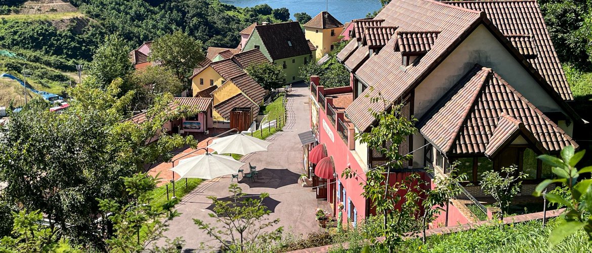 Complete itinerary Nami Island Petite France day tour Detailed map showing Seoul to Gapyeong tour route visiting Petite France and Nami Island