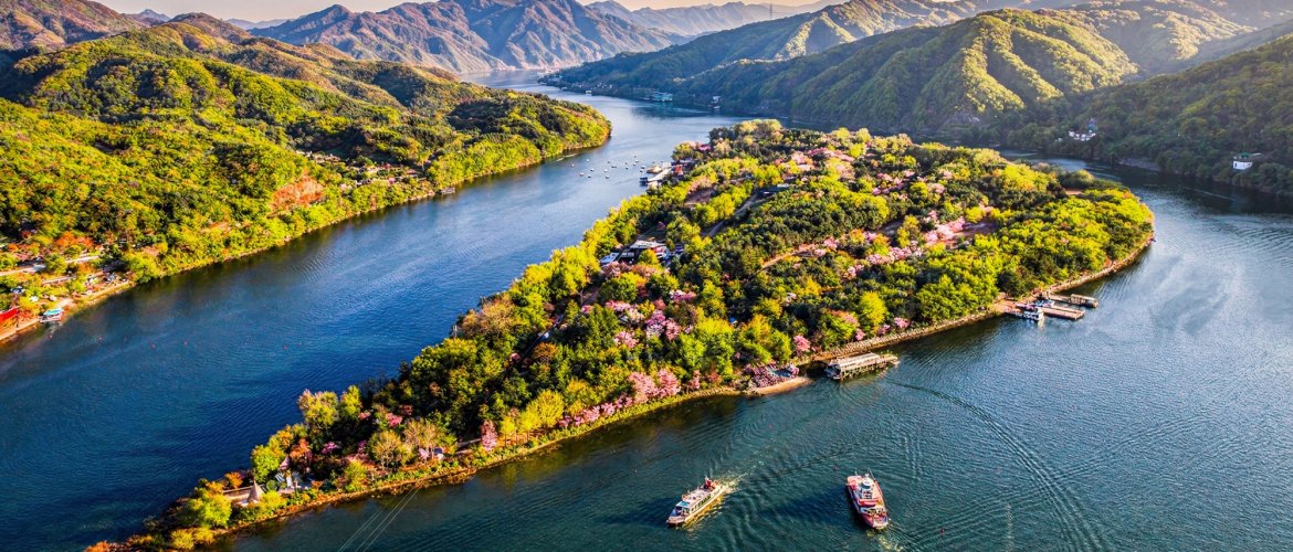 Quick facts and practical details for Nami Island + Petite France & Italian Village + Gangchon Railbike + The Garden of Morning Calm One Day Tour Seoul subway station map showing convenient tour pickup locations