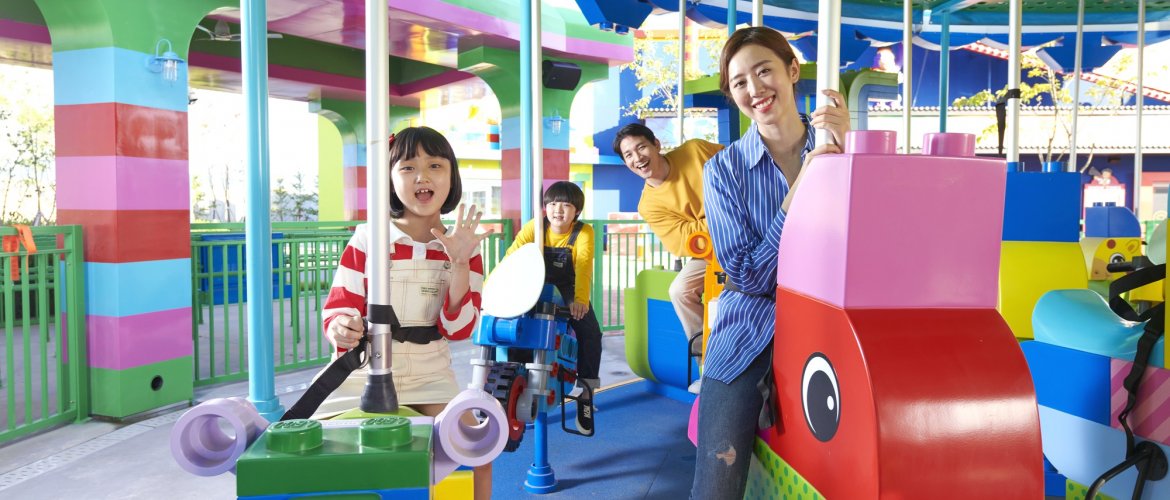 Legoland day trip itinerary and directions from Seoul Map showing Seoul to Legoland Korea route and theme park layout