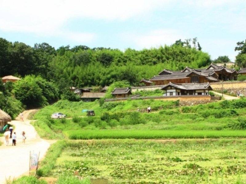 Gyeongju UNESCO World Heritage: Day Tour Gyeongju UNESCO World Heritage: Day Tour from Busan